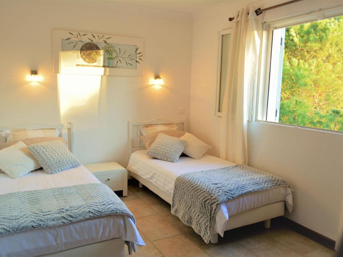 Peaceful Villa In Saint Paul De Vence With Pool Esterno foto