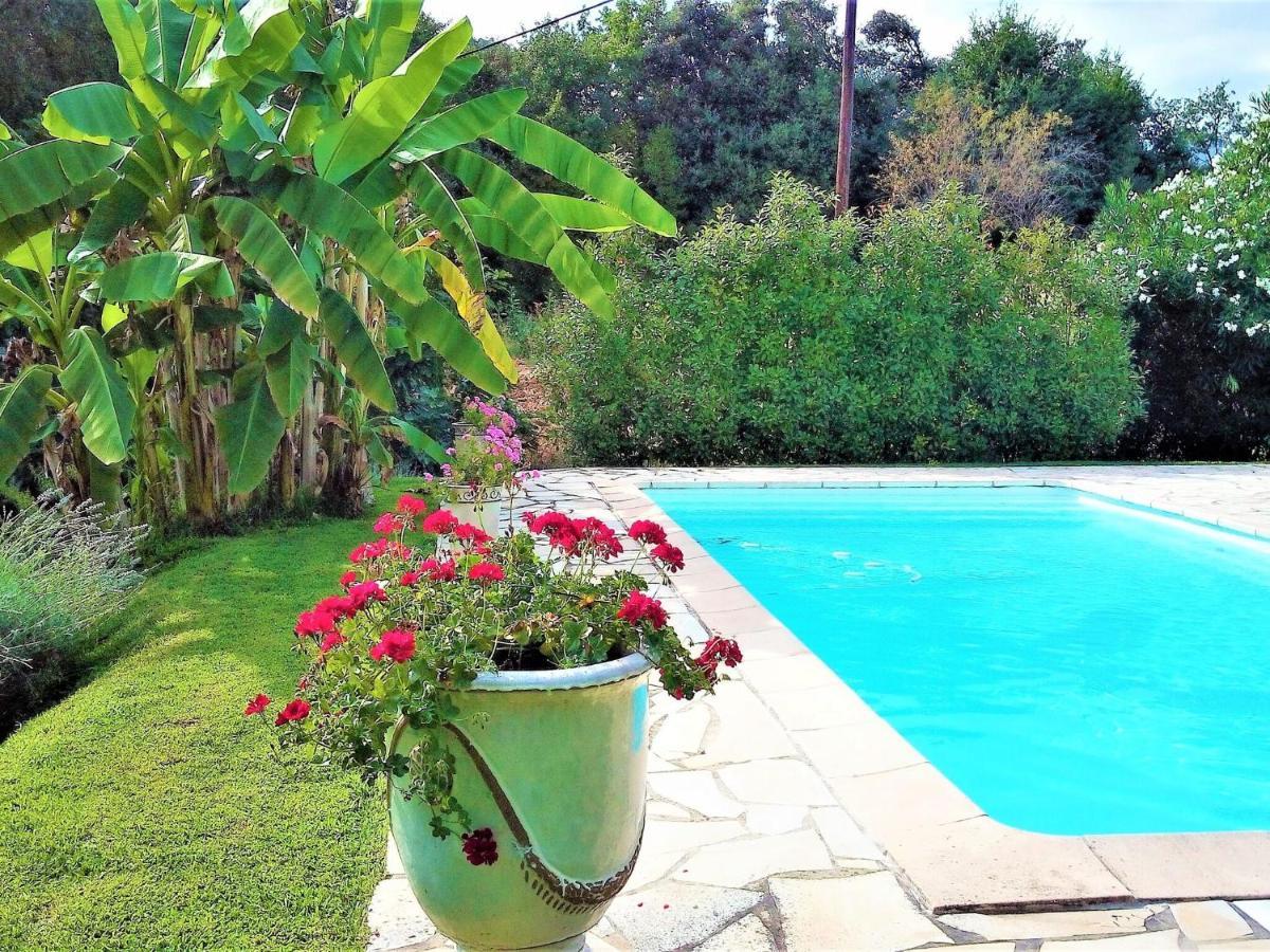 Peaceful Villa In Saint Paul De Vence With Pool Esterno foto
